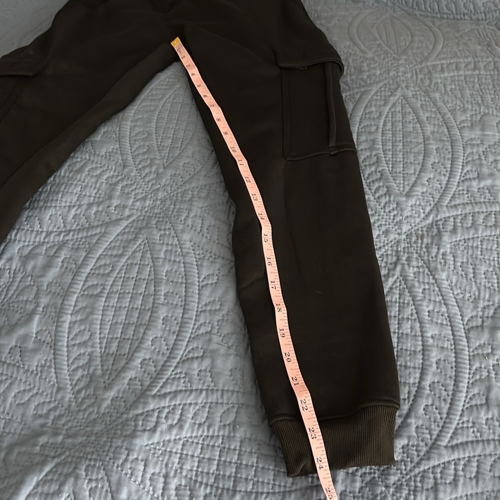 Hype Black Relaxed Fit Cargo Sweatpants - Size Medium - Picture 11 of 12